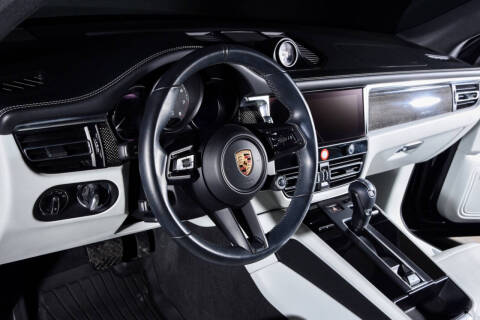 2022 Porsche Macan S