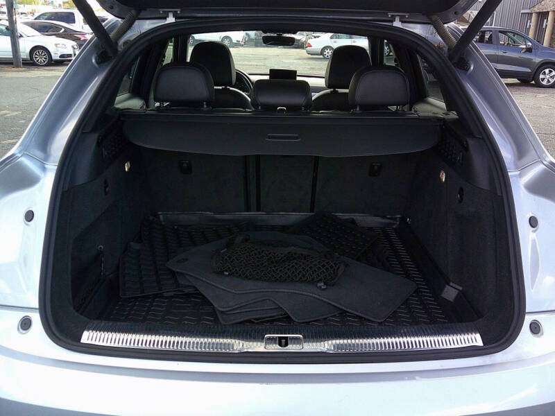 2018 Audi Q3 2.0T quattro Premium Plus