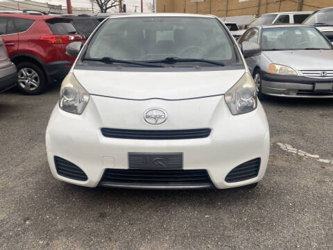 2014 Scion iQ