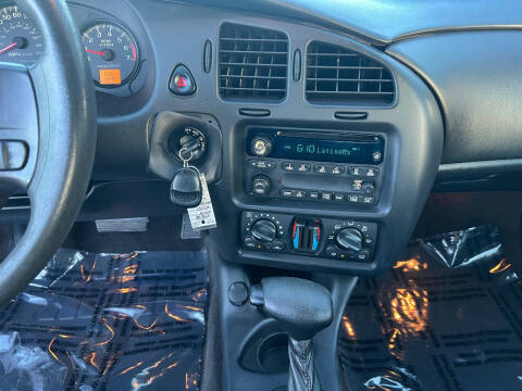 2004 Chevrolet Monte Carlo LS