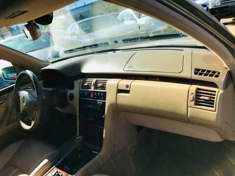 2000 Mercedes-Benz E-Class E 320