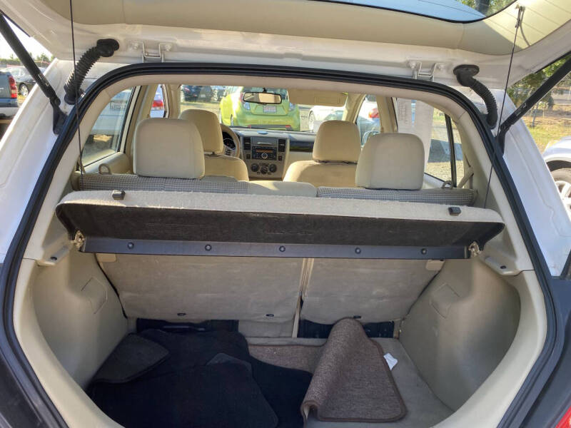 2012 Nissan Versa 1.8 SL
