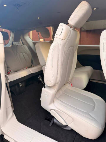 2017 Chrysler Pacifica Touring