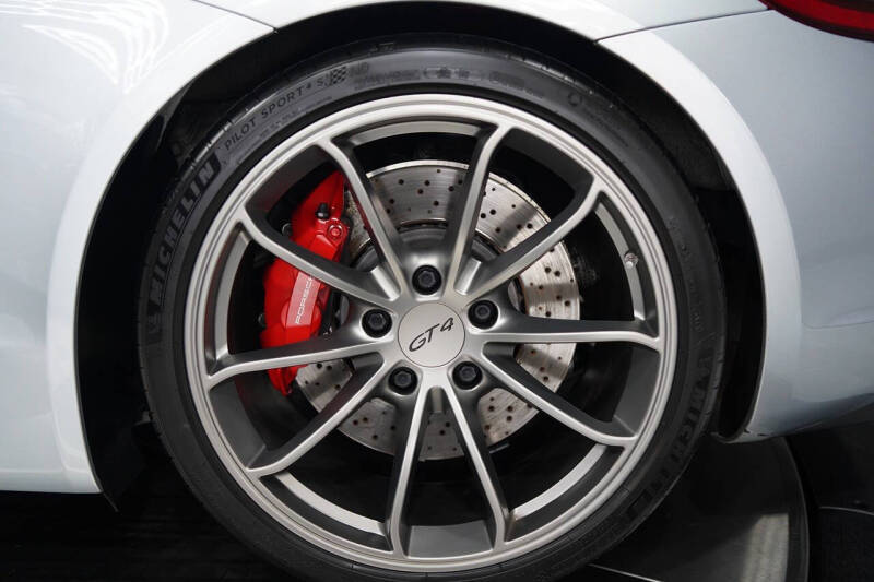 2016 Porsche Cayman GT4