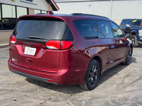 2020 Chrysler Pacifica Touring L Plus 35th Anniversary
