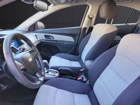 2014 Chevrolet Cruze LS Auto