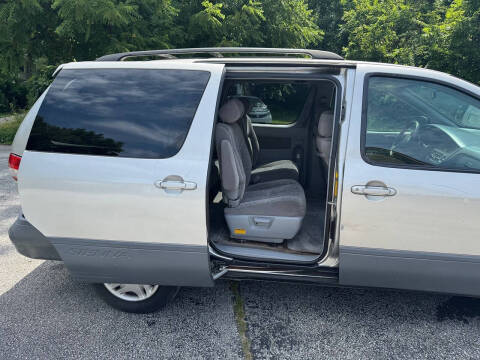 2002 Toyota Sienna LE