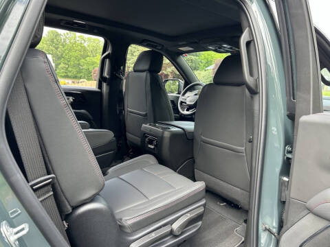 2025 Chevrolet Tahoe RST