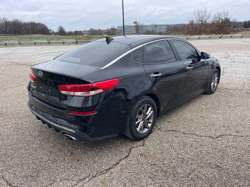 2019 Kia Optima LX photo 9