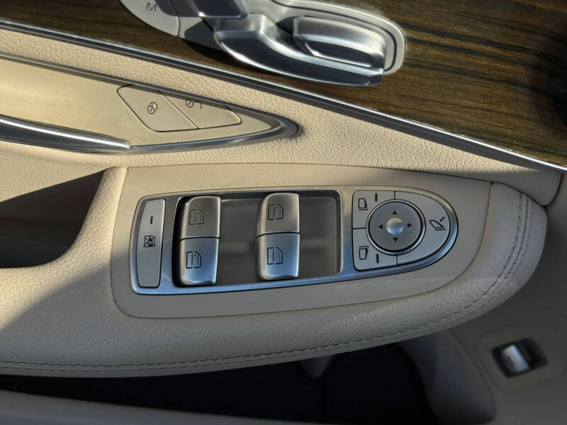 2020 Mercedes-Benz C-Class C 300