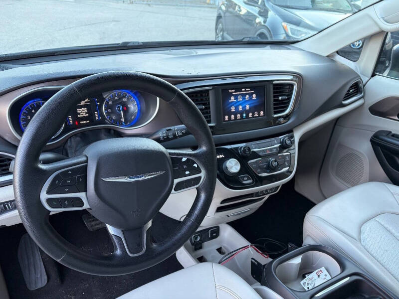 2021 Chrysler Voyager LXi