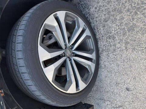 2020 Audi Q8 quattro Premium Plus 55 TFSI