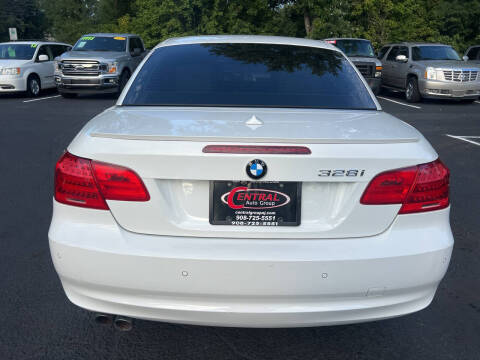 2011 BMW 3 Series 328i