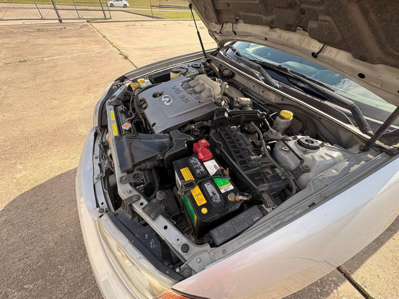 2004 Infiniti I35
