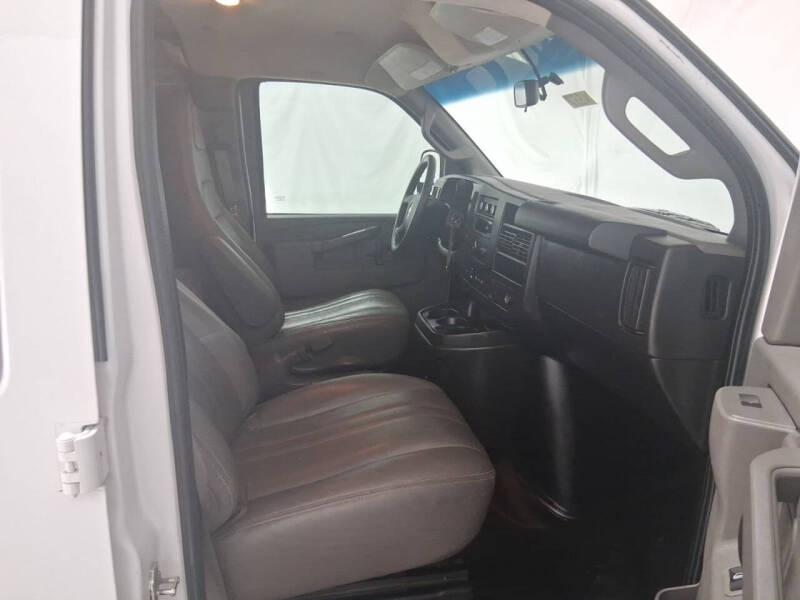 2020 Chevrolet Express 2500