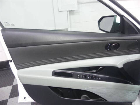 2024 Hyundai Elantra Hybrid Limited