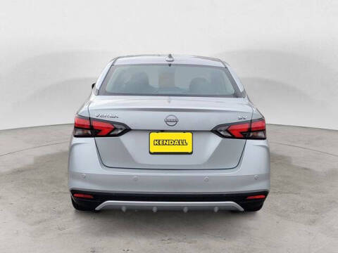 2023 Nissan Versa SV