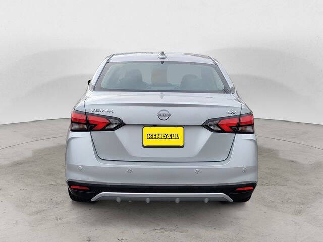 2023 Nissan Versa SV