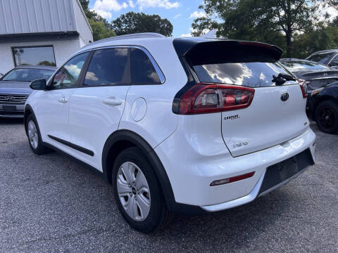 2017 Kia Niro LX
