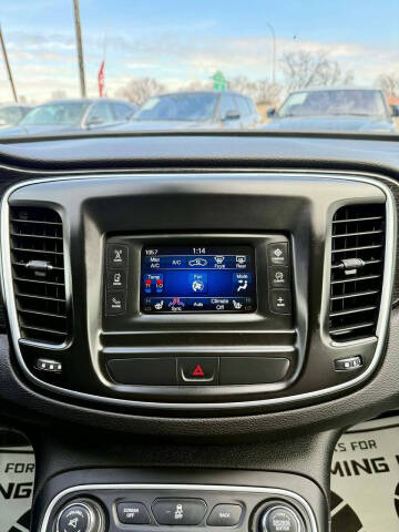 2015 Chrysler 200 C