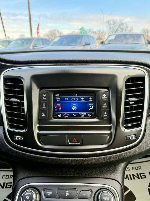 2015 Chrysler 200 C