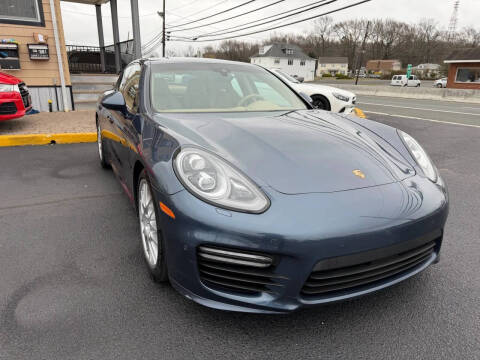 2015 Porsche Panamera GTS