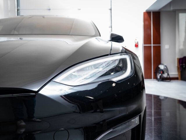 2021 Tesla Model S Plaid