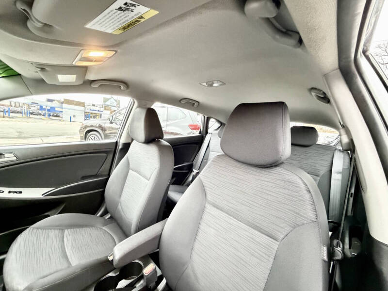 2017 Hyundai Accent SE