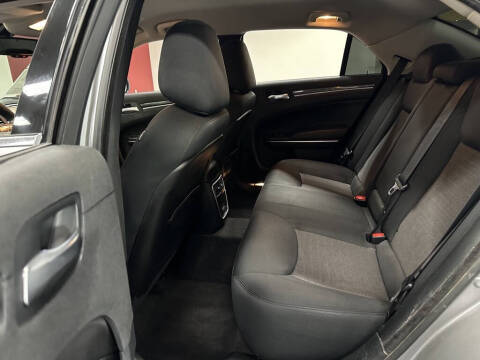 2018 Chrysler 300 Touring