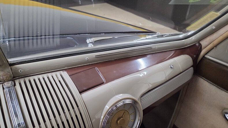1947 Ford Deluxe