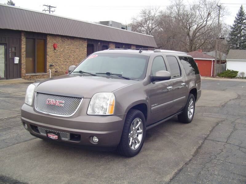 2011 GMC Yukon XL for sale at Loves Park Auto in Loves Park IL