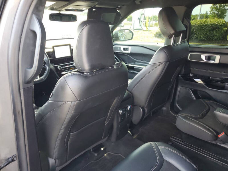 2022 Ford Explorer ST