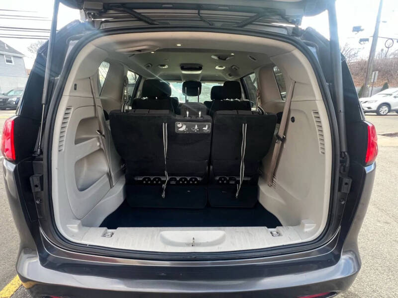 2017 Chrysler Pacifica Touring