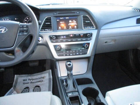 2017 Hyundai Sonata Hybrid SE