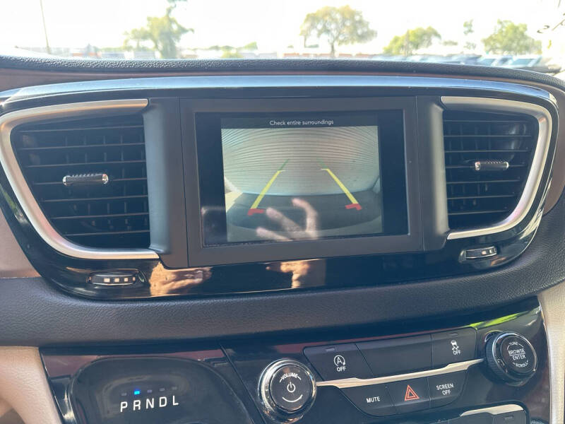 2021 Chrysler Voyager LXi