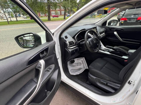 2020 Mitsubishi Eclipse Cross ES