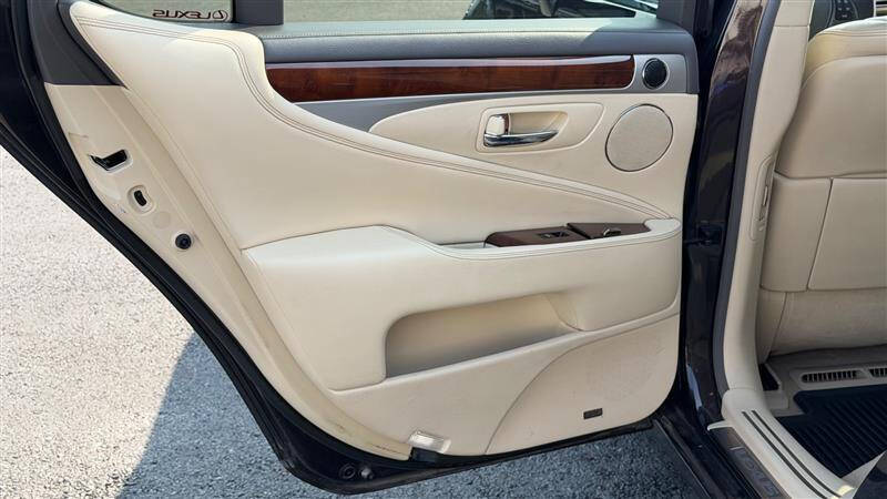 2016 Lexus LS 460
