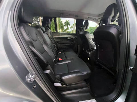 2020 Volvo XC90 T5 Momentum