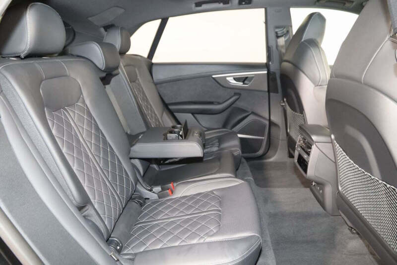 2024 Audi SQ8 4.0T quattro Premium Plus
