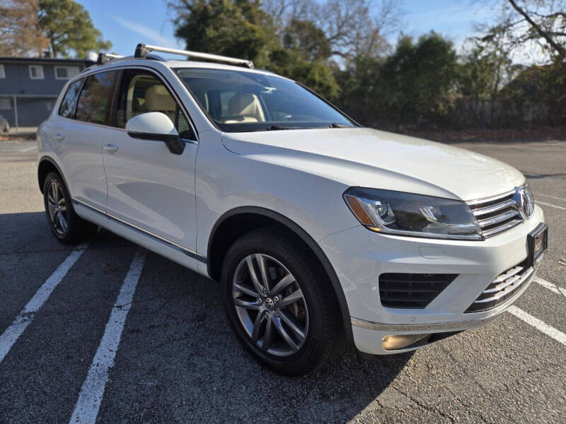 2016 Volkswagen Touareg VR6 Lux