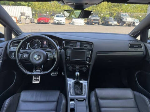2017 Volkswagen Golf R 4Motion