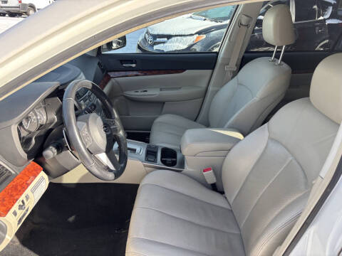 2011 Subaru Outback 2.5i Limited