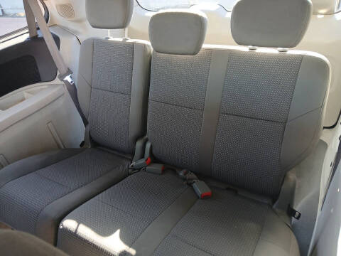 2010 Volkswagen Routan S