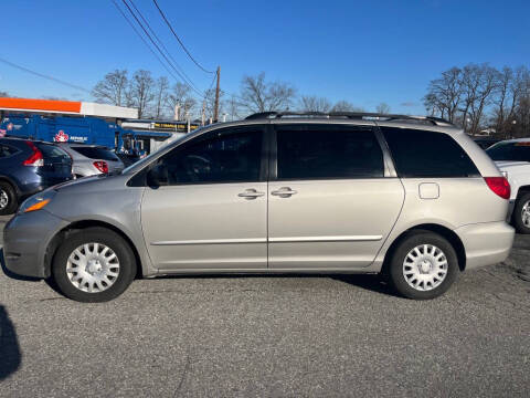 2007 Toyota Sienna for sale at Elite Pre Owned Auto in Peabody MA