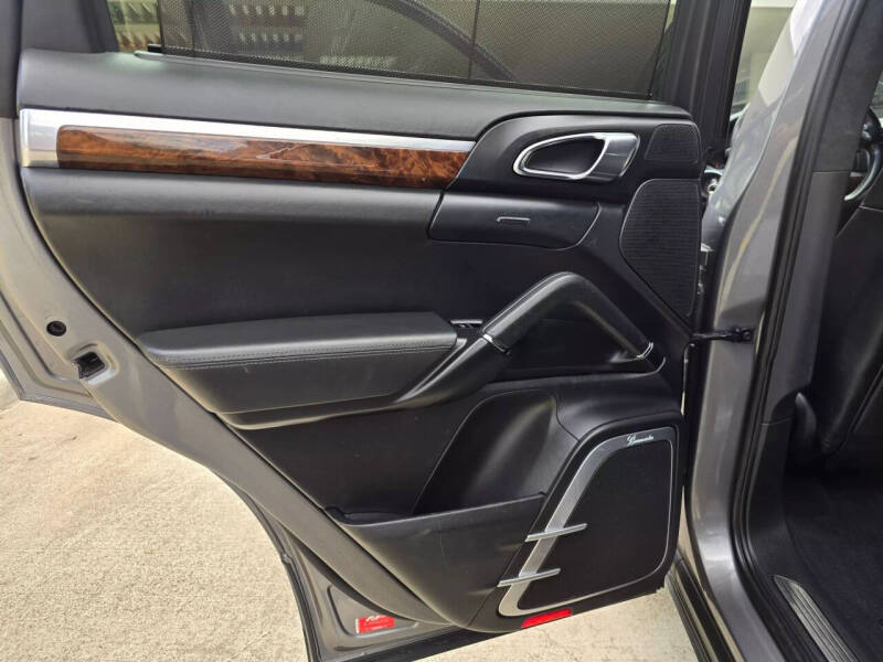 2011 Porsche Cayenne Turbo