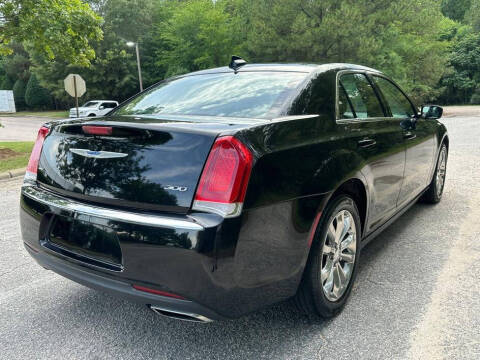 2018 Chrysler 300
