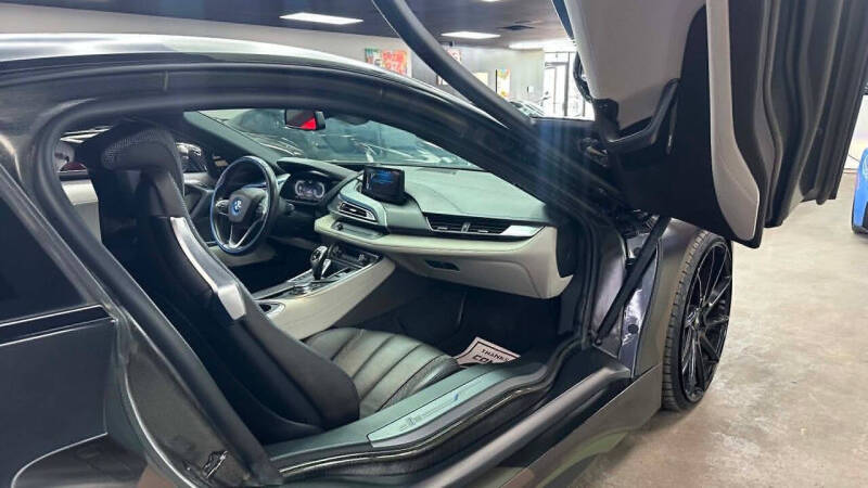 2016 BMW i8