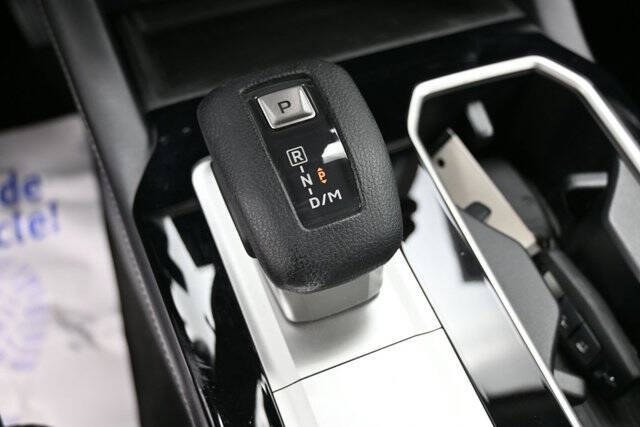 2025 Mitsubishi Outlander ES