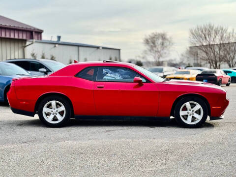 2016 Dodge Challenger SXT Plus