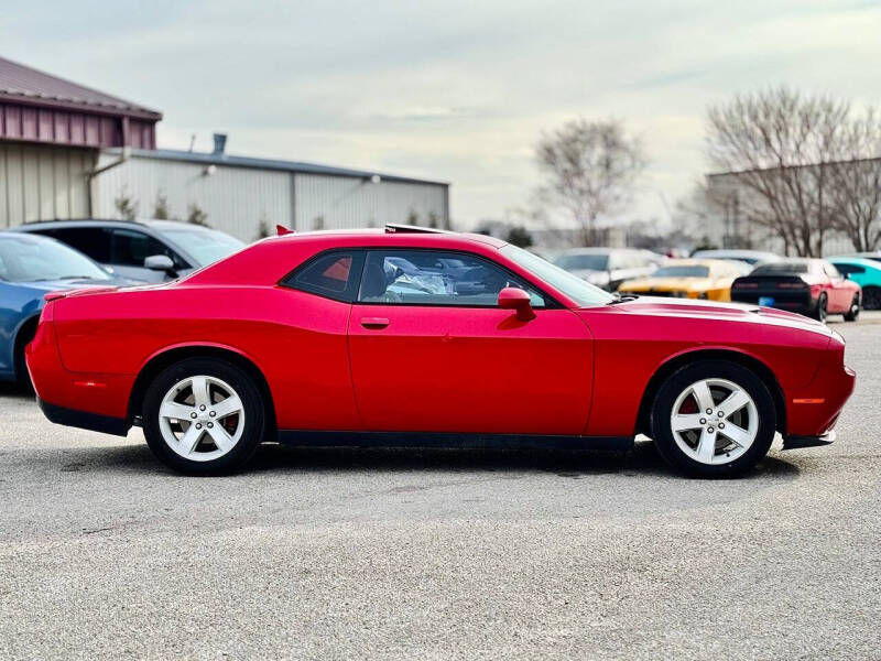 2016 Dodge Challenger SXT Plus